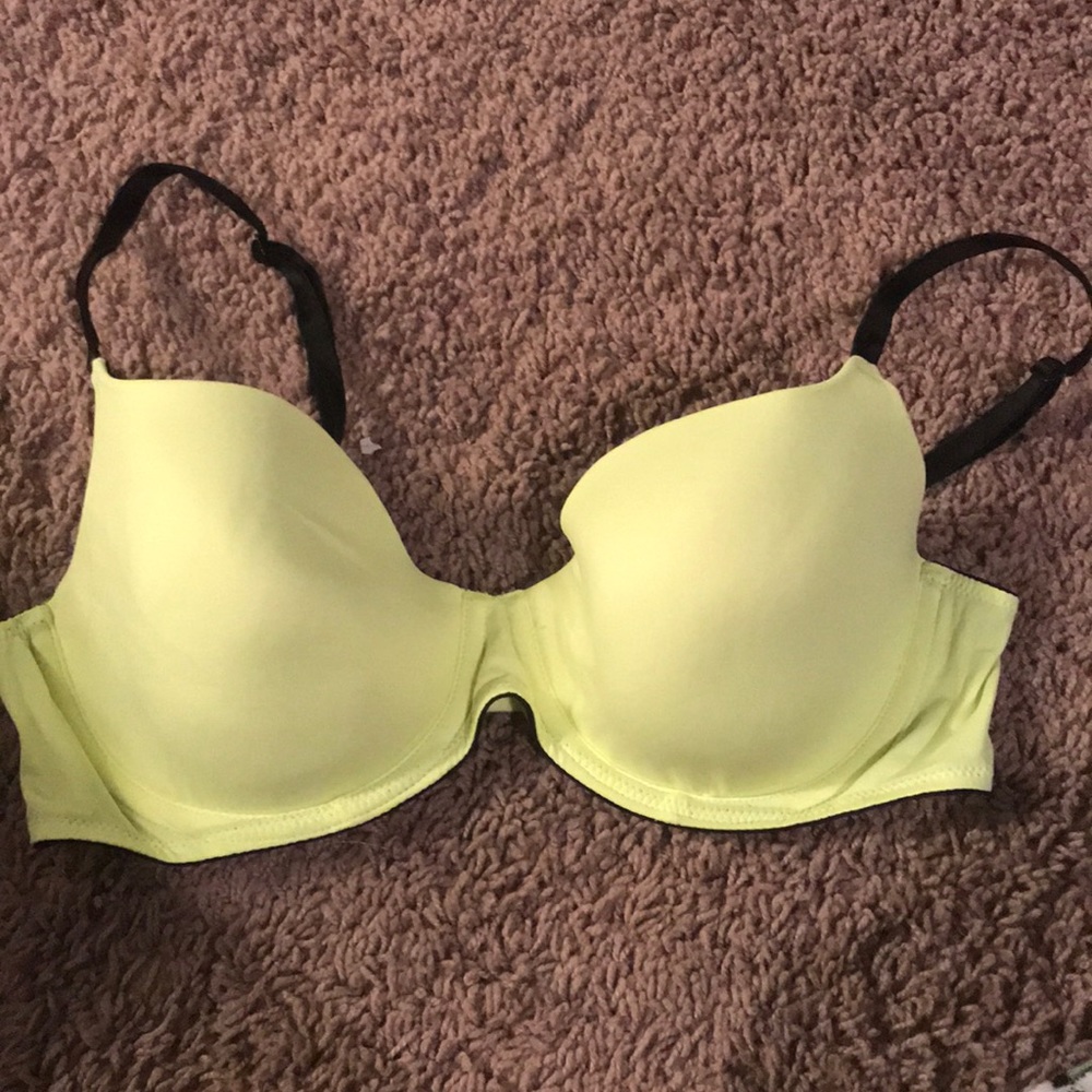 PINK Victoria’s Secret bra